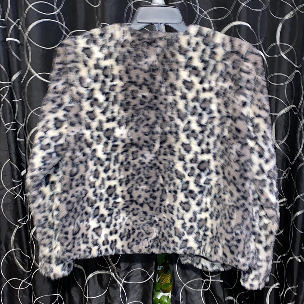 Willow & Clay faux fur animal print open-front jacket (L) EUC! Soft & cozy! - Picture 5 of 8